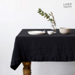Lniany obrus LINEN TALES 140×140 cm Czarny