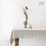 Lniany obrus LINEN TALES 140×140 cm Natural w białe paski